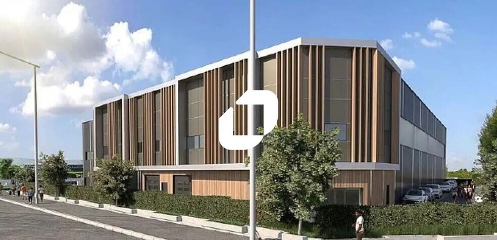 Light Industrial in Torcy to rent - Building Photo - Image 1 of 1