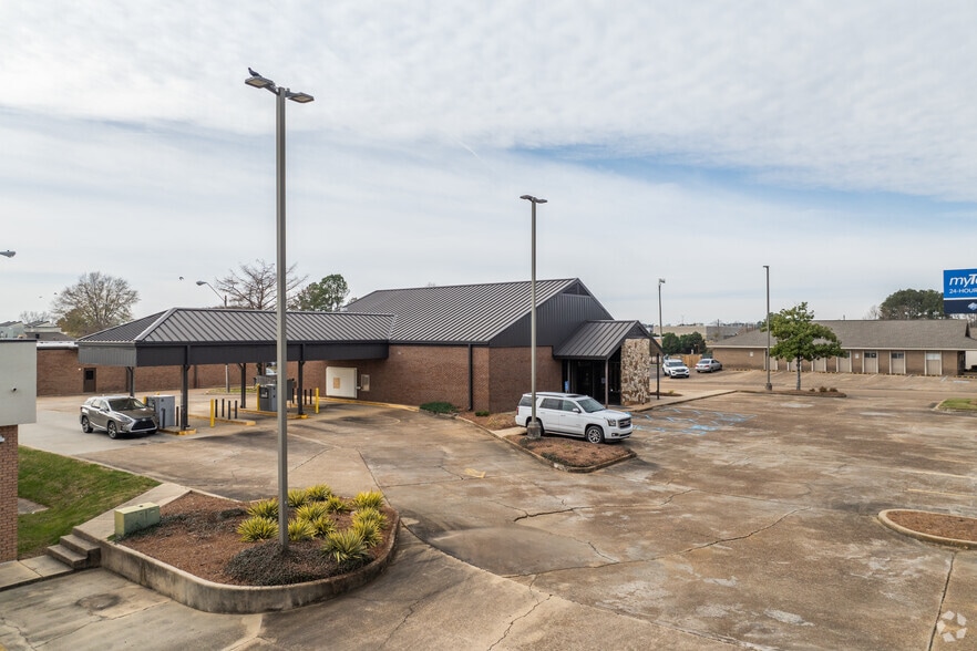 101 Office Park Dr, Brandon, MS to rent - Primary Photo - Image 1 of 16