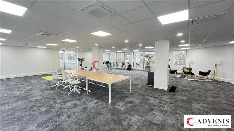 Office in Pessac to rent Interior Photo- Image 1 of 12