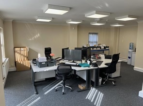 Wareham Rd, Lytchett Matravers to rent Interior Photo- Image 1 of 2