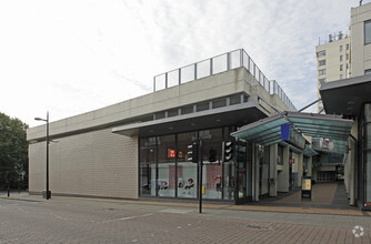 Elmfield Rd, Bromley for rent Building Photo- Image 1 of 6