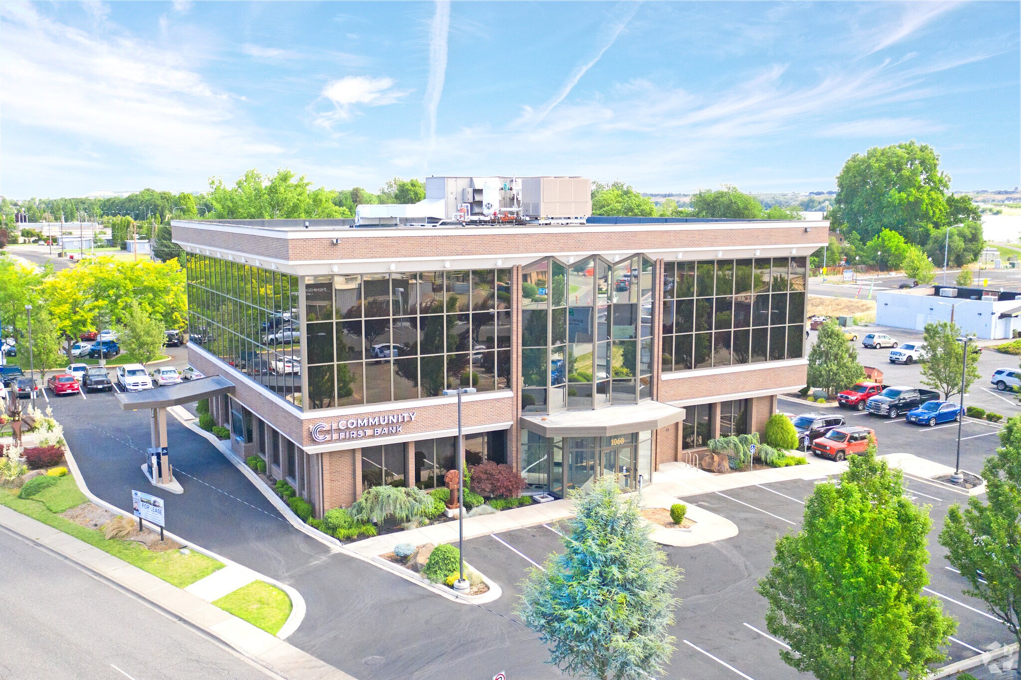 1060 Jadwin Ave, Richland, WA for sale Primary Photo- Image 1 of 1