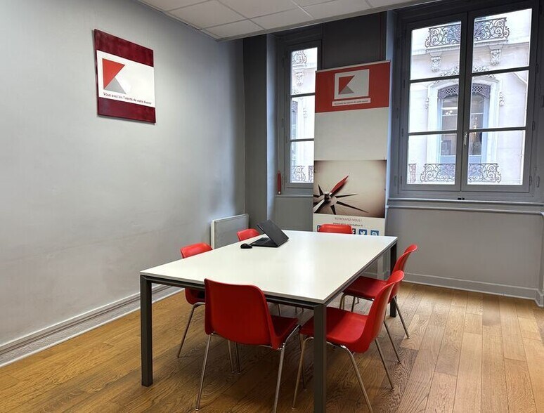 Office in Lyon to rent - Interior Photo - Image 3 of 5