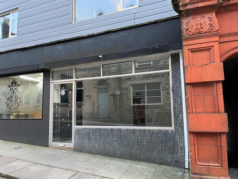 8-8A High Cross St, St Austell for sale - Building Photo - Image 2 of 3