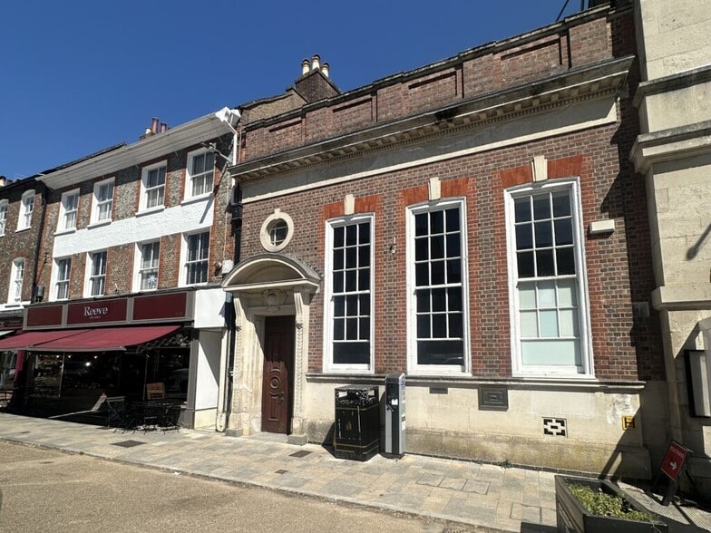 17 Market Pl, Blandford Forum to rent - Primary Photo - Image 1 of 1