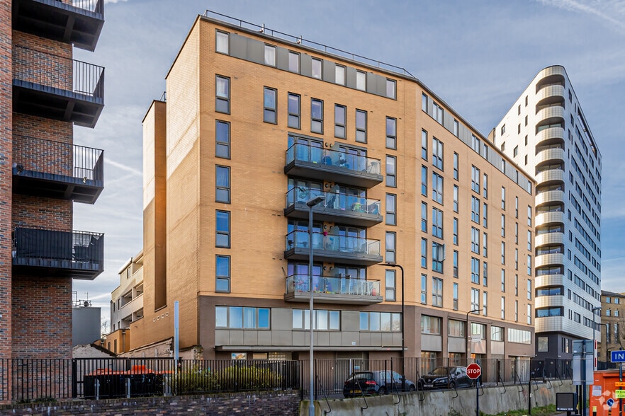 26-28 Ramsgate St, London to rent - Building Photo - Image 3 of 17