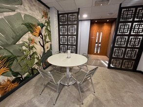 Ashley Ave, Epsom to rent Interior Photo- Image 1 of 3