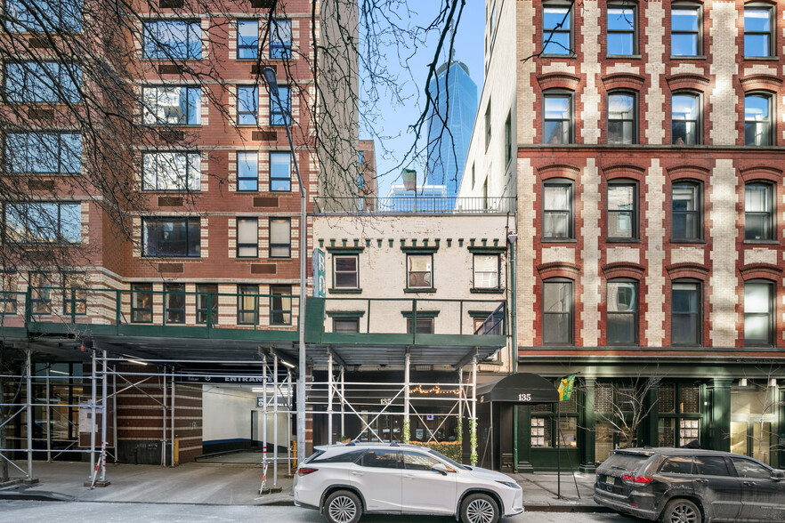 135 Reade St, New York, NY for sale - Building Photo - Image 1 of 1