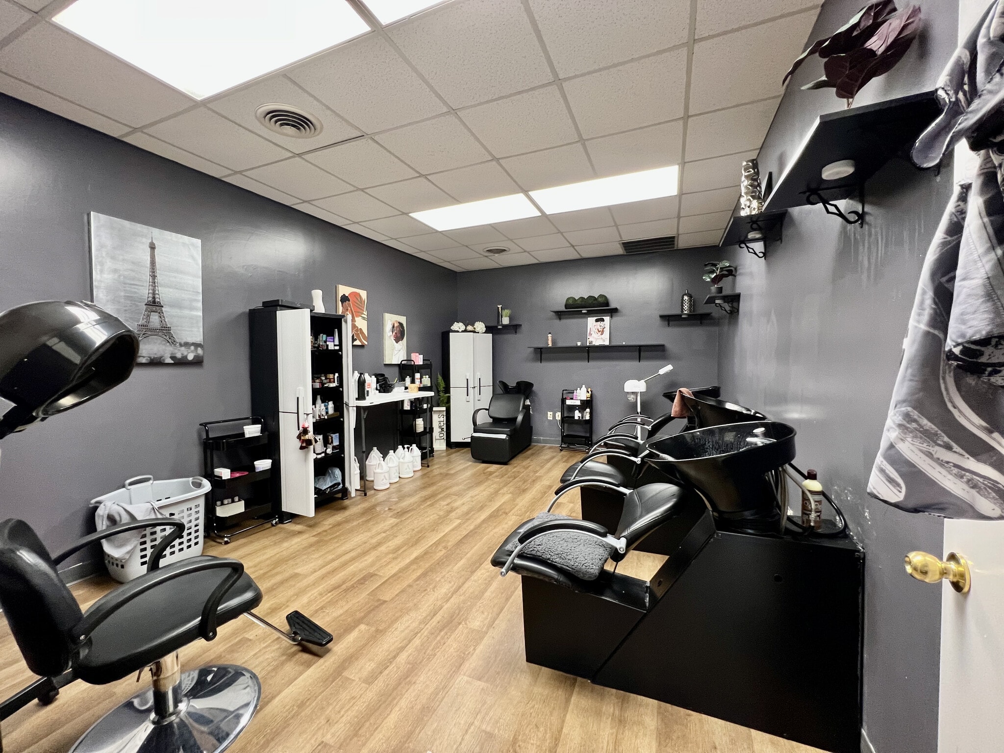 5306-5346 Peters Creek Rd, Roanoke, VA to rent Interior Photo- Image 1 of 6