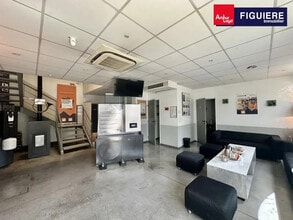 12 Allée Des Informaticiens, Aix-en-Provence to rent Building Photo- Image 1 of 5