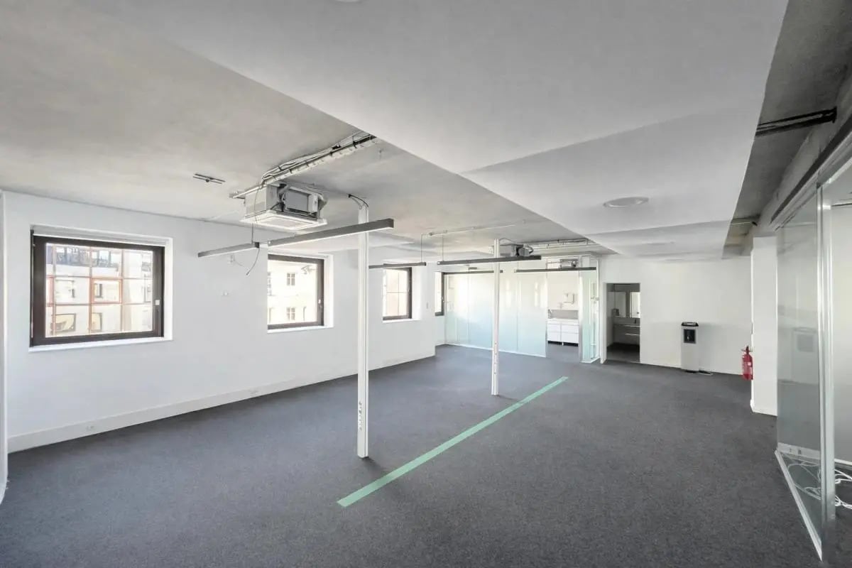 Office in Boulogne-Billancourt to rent Interior Photo- Image 1 of 10