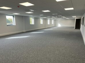 Saxon Way, West Drayton to rent Interior Photo- Image 2 of 2