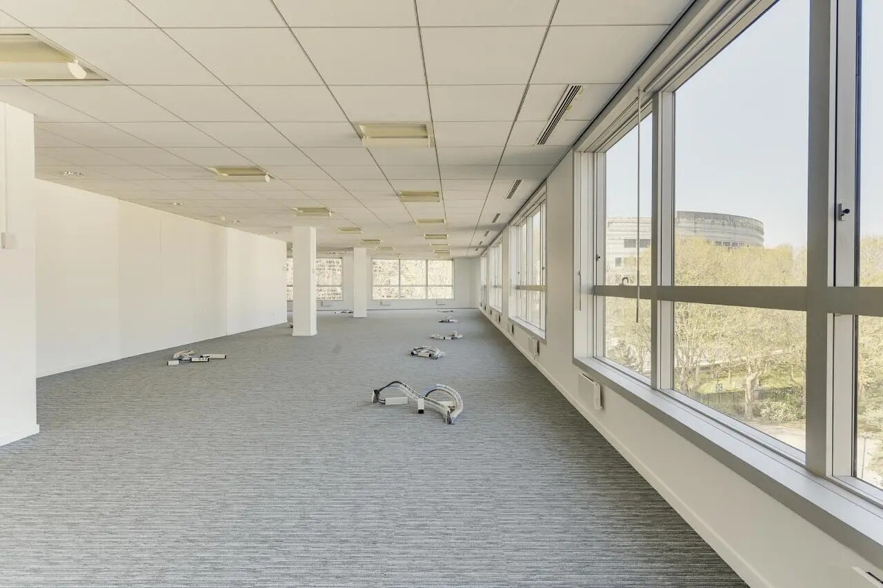 Light Industrial in Saint-Denis to rent Interior Photo- Image 1 of 13