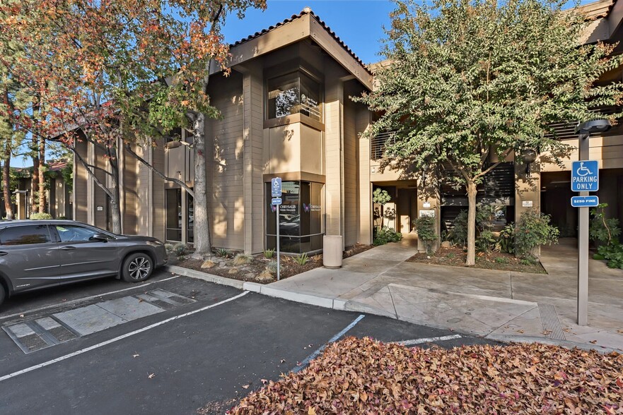 1754 Technology Dr, San Jose, CA for rent - Building Photo - Image 2 of 17