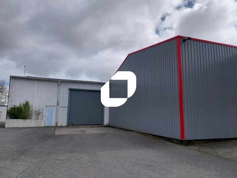 Light Industrial in Carquefou to rent - Building Photo - Image 2 of 7