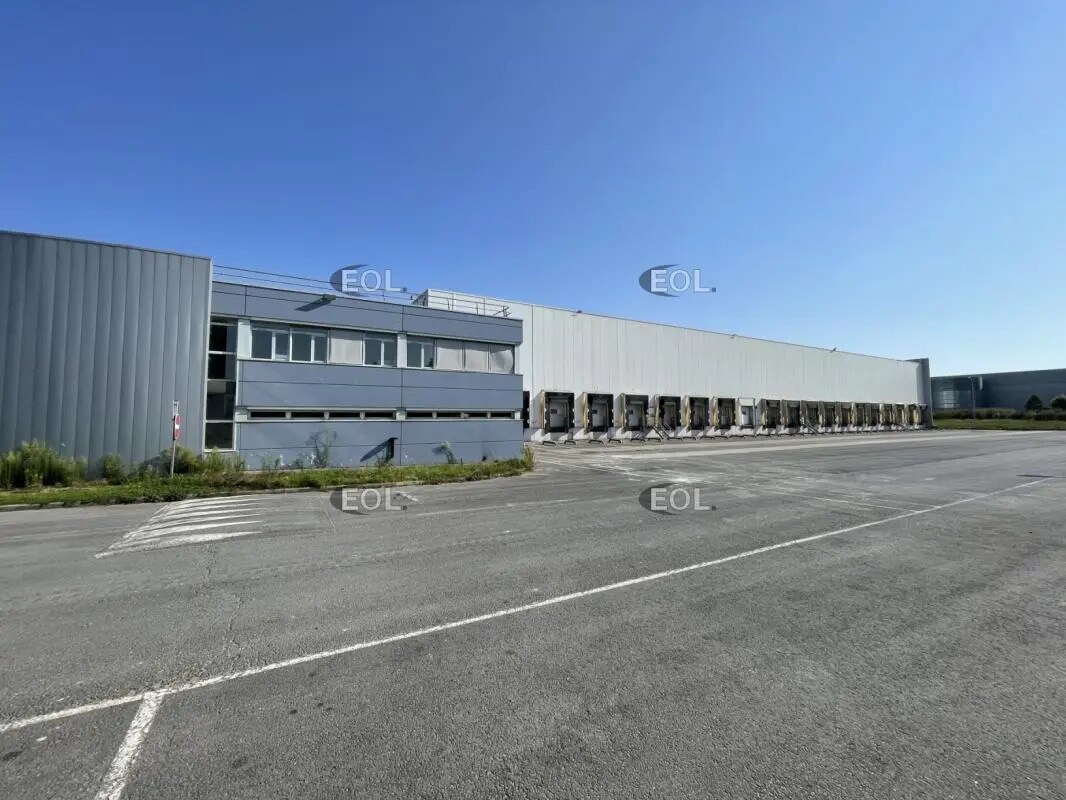 Industrial in SAINT-OUEN-L'AUMONE to rent Building Photo- Image 1 of 13