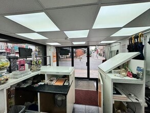 90 High St, Croydon to rent Interior Photo- Image 2 of 3