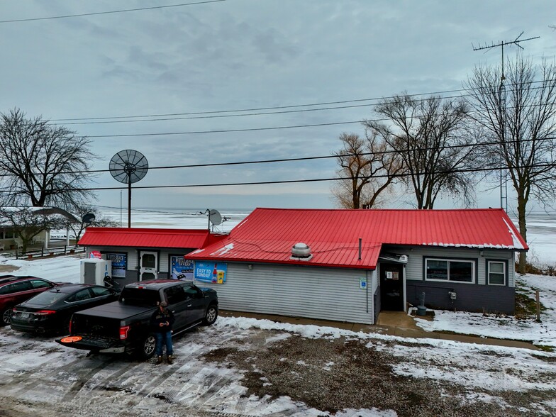 5327 Shady Ln, Standish, MI for sale - Primary Photo - Image 1 of 4