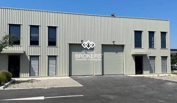 Light Industrial in Décines-Charpieu to rent - Building Photo - Image 2 of 12