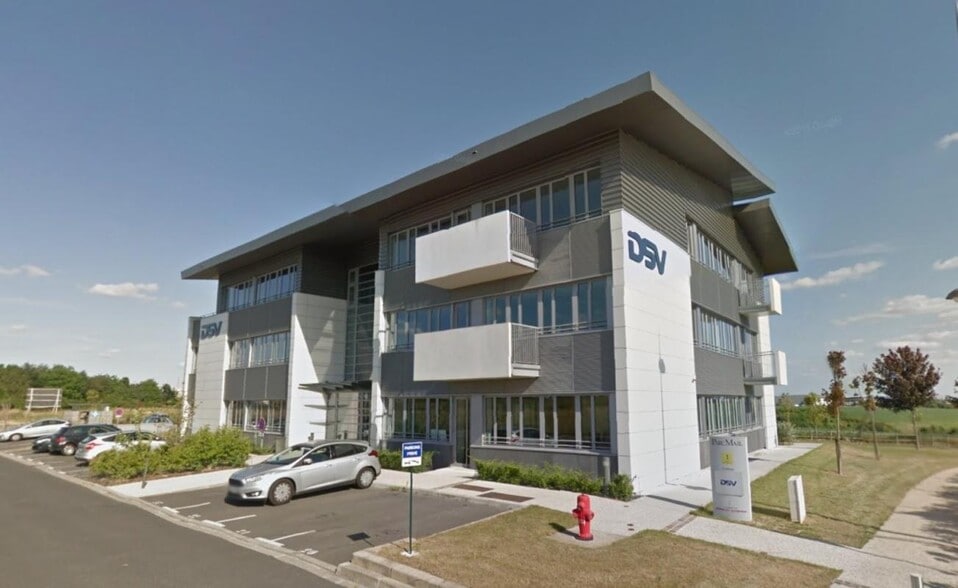 Office in Roissy-en-France to rent - Building Photo - Image 1 of 5