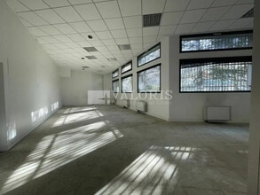 Office in Lyon to rent Interior Photo- Image 1 of 6