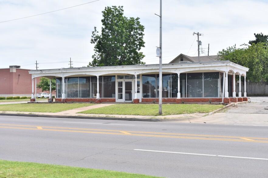 1304 NW 23rd St, Oklahoma City, OK for rent - Building Photo - Image 1 of 2