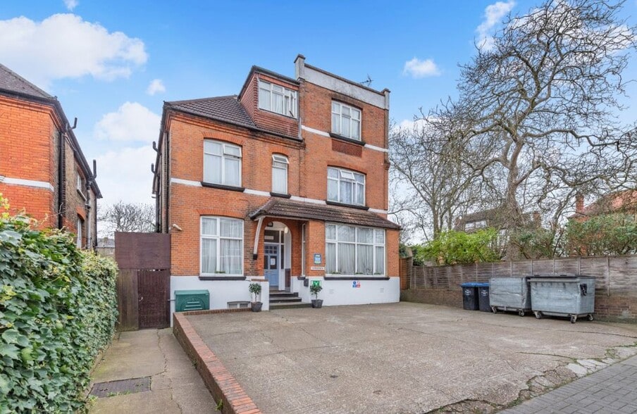 30 Chatsworth Rd, London for sale - Building Photo - Image 1 of 12