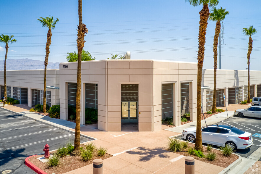 3300 N Cimarron Rd, Las Vegas, NV for sale - Building Photo - Image 3 of 6