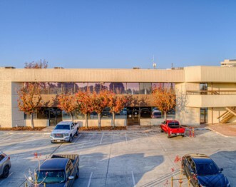 5329 Office Center Ct, Bakersfield, CA for rent - Building Photo - Image 3 of 8