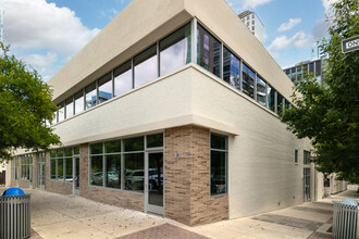 119 W 8th St, Austin, TX for rent Building Photo- Image 1 of 13