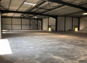 Retail in Anse for sale Interior Photo- Image 1 of 2