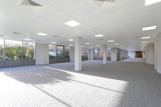 2 Waterside Dr, Reading to rent Interior Photo- Image 1 of 3