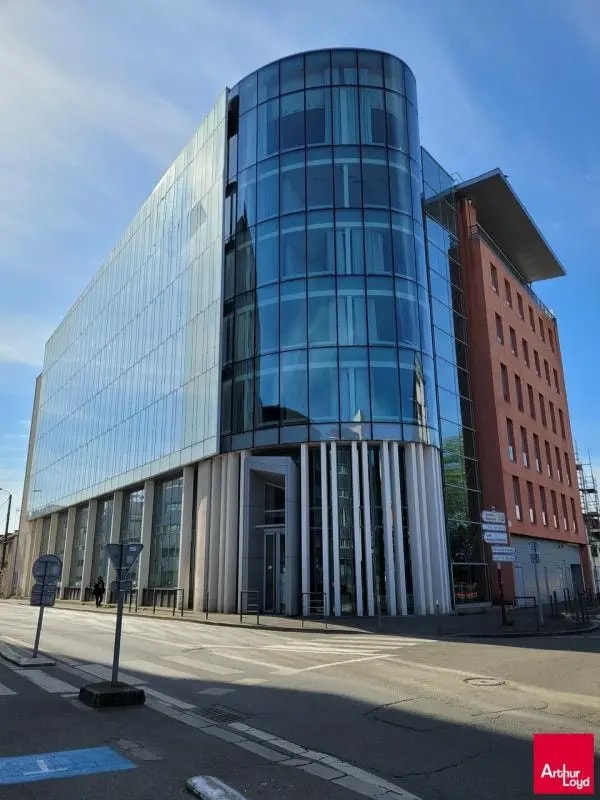 Vente Bureaux 643 m² - Photo 1