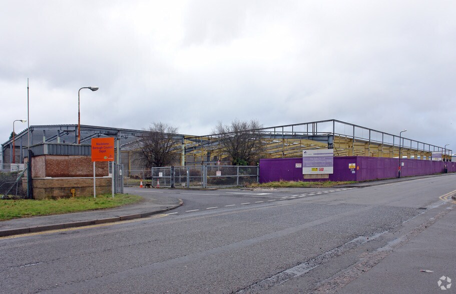 Bircholt Rd, Maidstone for sale - Primary Photo - Image 1 of 1