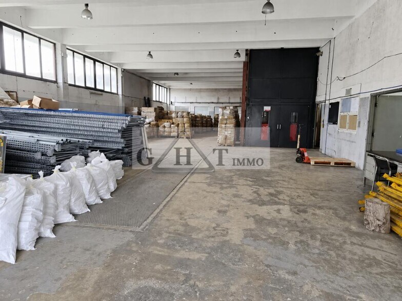 Industrial in Sarcelles to rent - Interior Photo - Image 3 of 8