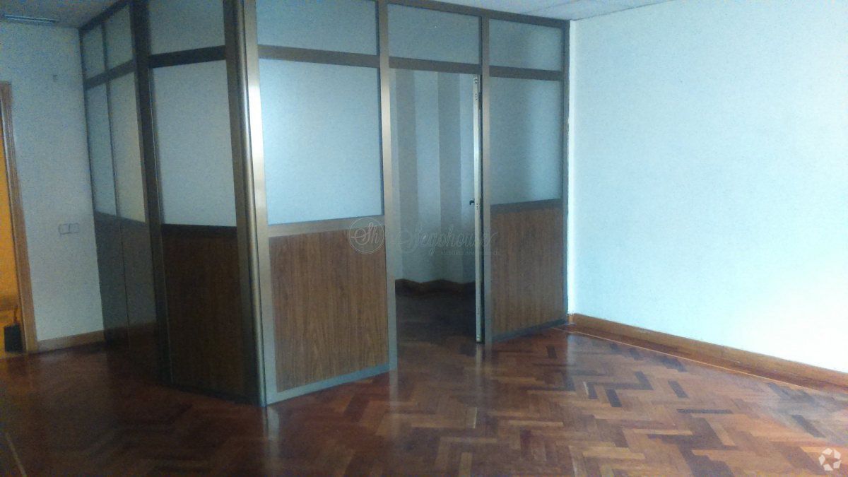 Office in Segovia, Segovia to rent Interior Photo- Image 1 of 2