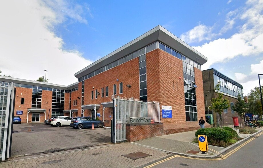 Units 8,9,10 Blenheim Court portfolio of 3 properties for sale on LoopNet.co.uk - Primary Photo - Image 1 of 1