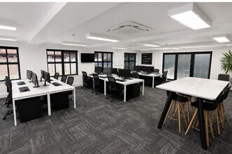 Ridgeway, Welwyn Garden City to rent Interior Photo- Image 1 of 3