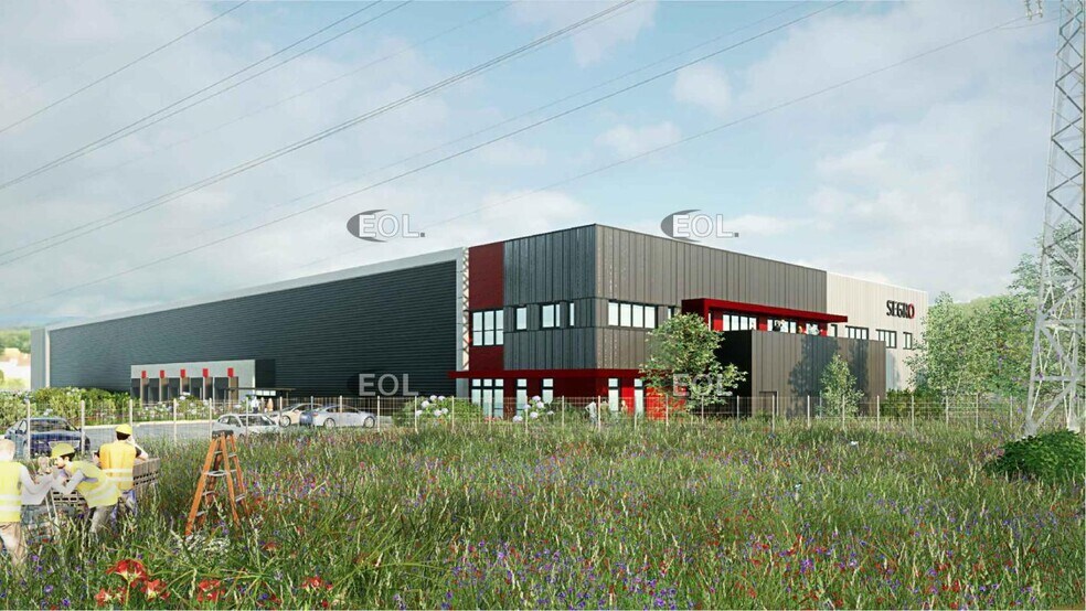 Industrial in Saint-Quentin-Fallavier to rent - Building Photo - Image 1 of 4