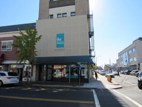 147 Smith St, Perth Amboy, NJ for rent Building Photo- Image 2 of 6