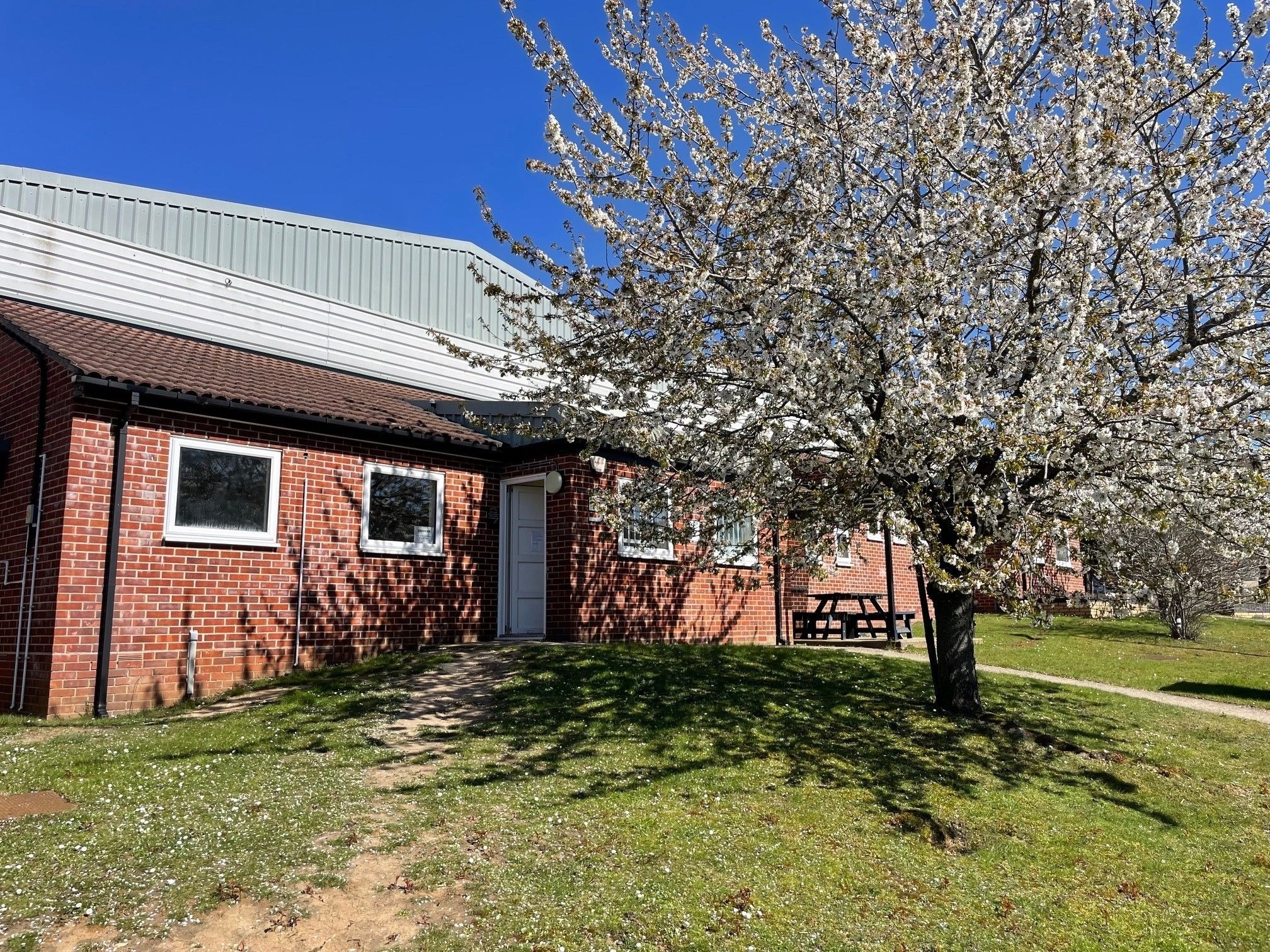 Unit 5 Fifth Ave, Halstead to rent Building Photo- Image 1 of 13