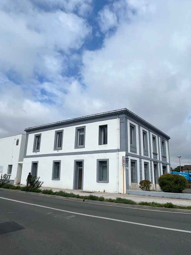 Location Bureaux 65 m²