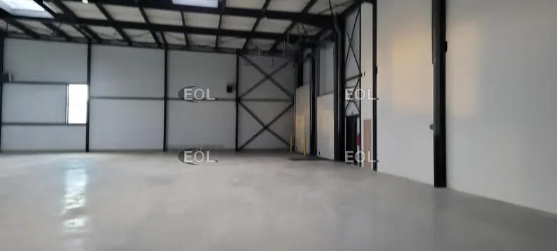 Industrial in Colombier-Saugnieu to rent - Interior Photo - Image 3 of 5