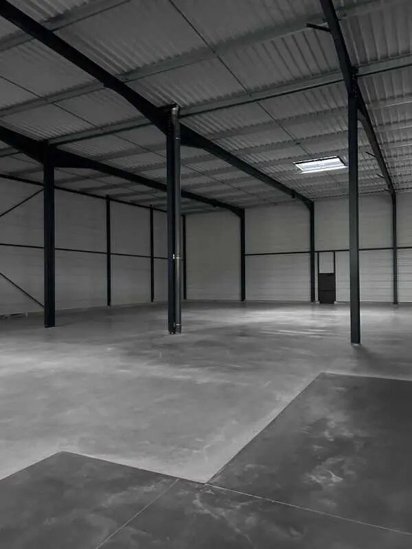 Office in Miribel to rent Building Photo- Image 1 of 12