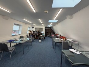 1 Monks Way, London to rent Interior Photo- Image 2 of 3