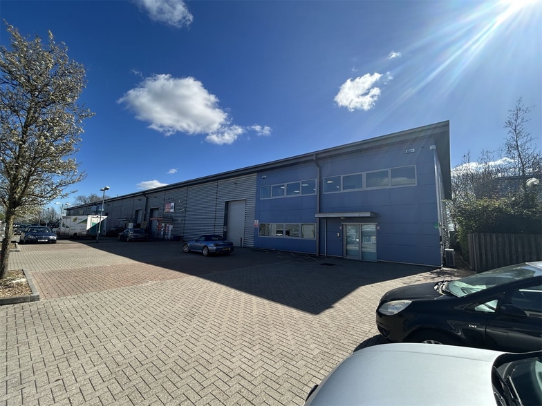 Stirling Way, Cambridge to rent - Building Photo - Image 3 of 4