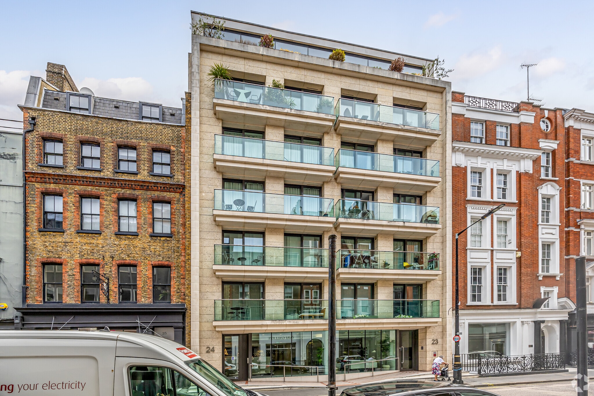 23-24 Newman St, London for sale Primary Photo- Image 1 of 1