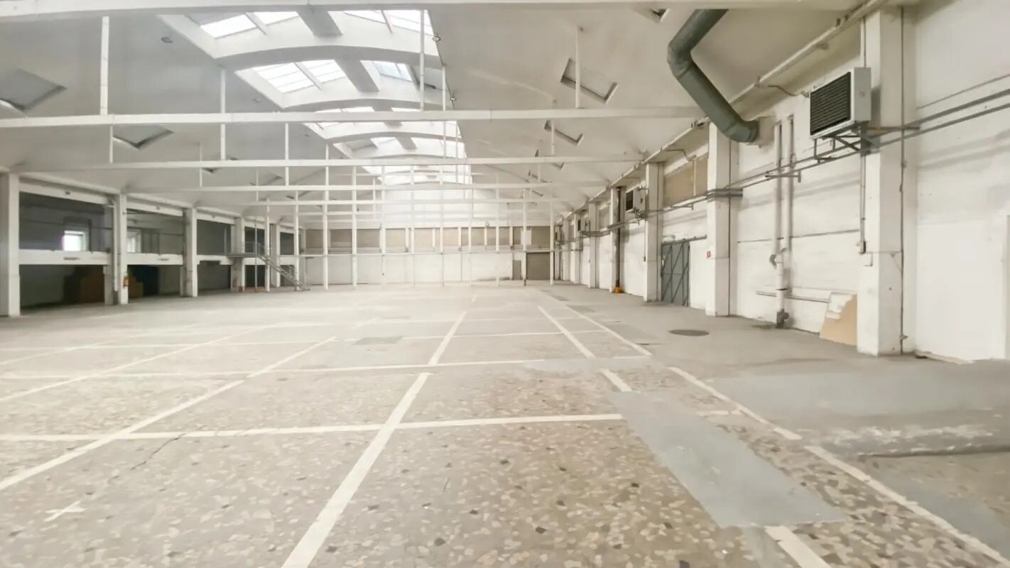 160 Avenue Paul Vaillant Couturier, La Courneuve to rent Building Photo- Image 1 of 5