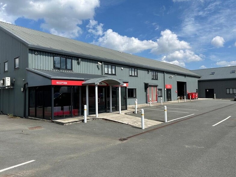 Maes-Y-Clawdd, Oswestry for sale - Building Photo - Image 1 of 1