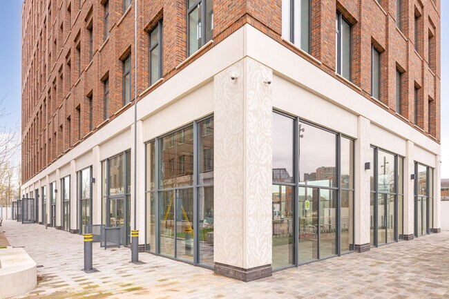 More details for 1 South Brook St, Leeds - Office, Retail to Rent